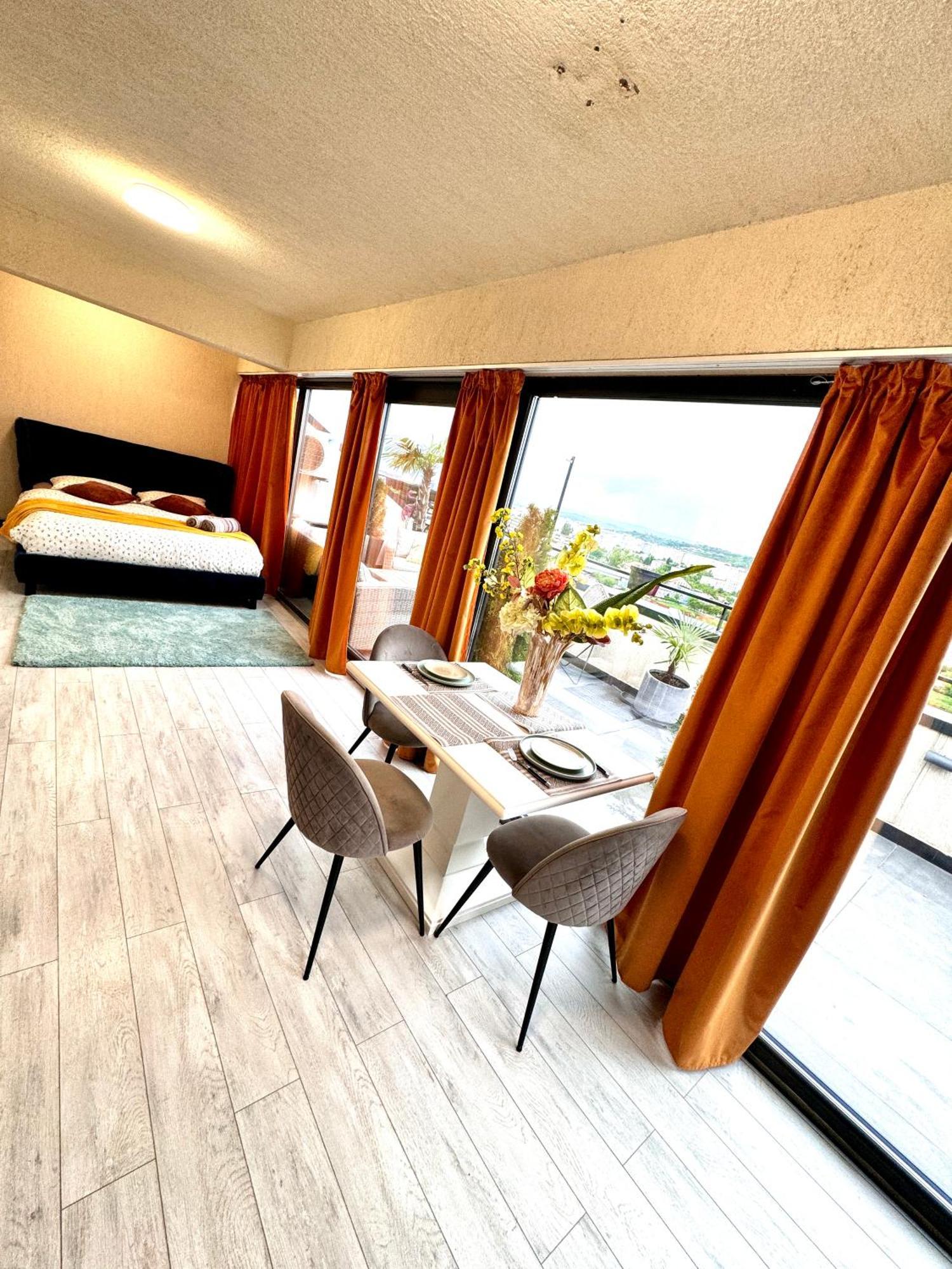Penthouse Exclusive View , Iasi Apartment Exterior photo